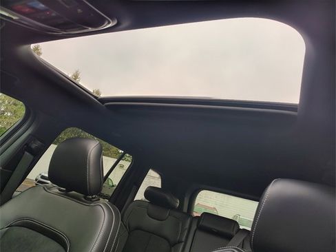 New 2025 Jeep Grand Cherokee 4WD image 4