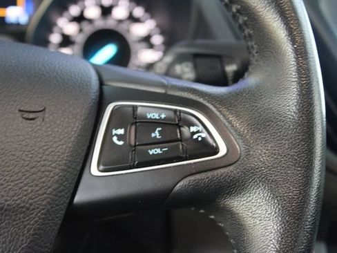 Used 2019 Ford Escape SEL AWD/4WD image 18