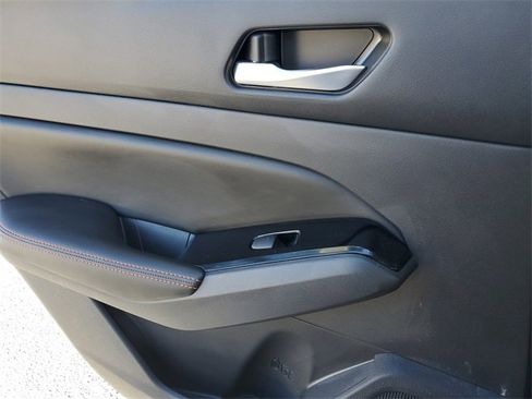 Used 2023 Nissan Altima 2.5 SR image 13