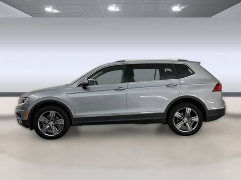 Used 2020 Volkswagen Tiguan SEL image 2