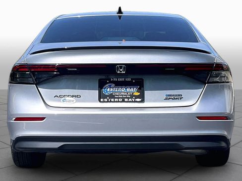 Used 2024 Honda Accord Sport image 5