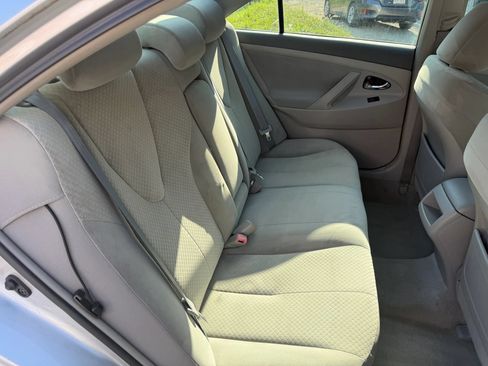 Used 2007 Toyota Camry LE FWD image 34