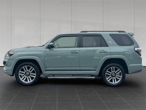 Used 2023 Toyota 4Runner TRD Sport image 2