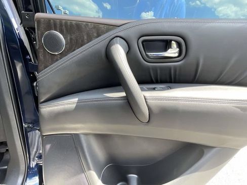 Used 2023 Nissan Armada Platinum w/ Captain's Chairs Package RWD image 36