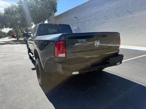 Used 2017 RAM 3500 Tradesman w/ Chrome Appearance Group image 39