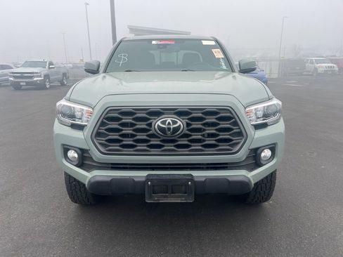 Used 2022 Toyota Tacoma SR5 image 3