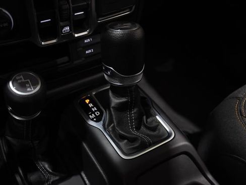 Used 2024 Jeep Wrangler Unlimited Sport AWD/4WD image 28