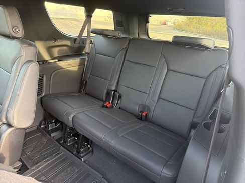 New 2026 Chevrolet Suburban LT w/ Comfort Package image 24