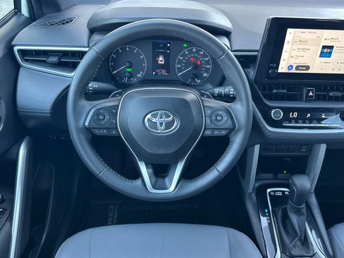 Used 2024 Toyota Corolla Cross AWD Hybrid image 14