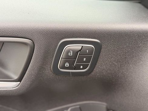 Used 2025 Ford Escape Platinum AWD/4WD image 9