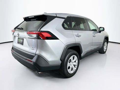Used 2025 Toyota RAV4 LE AWD/4WD image 9