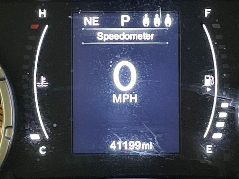 Used 2019 Jeep Renegade Sport w/ Sport Appearance Group AWD/4WD image 6