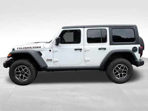 Used 2024 Jeep Wrangler Unlimited Rubicon w/ Technology Group AWD/4WD image 2