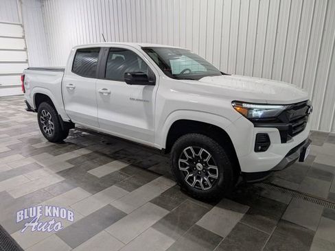 Used 2023 Chevrolet Colorado Z71 w/ Z71 Convenience Package 2 image 6