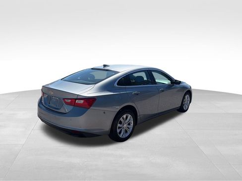 Used 2025 Chevrolet Malibu LT FWD image 6