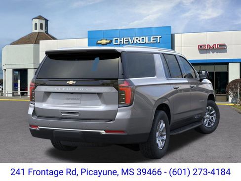 New 2026 Chevrolet Suburban LS image 5