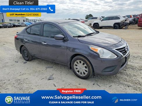 Used 2015 Nissan Versa SV w/ SV Tech Package FWD image 5