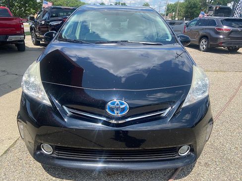 Used 2014 Toyota Prius V Five FWD image 8