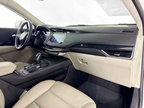 Used 2019 Cadillac XT4 Premium Luxury image 13