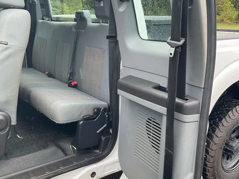 Used 2016 Ford F250 XL w/ Power Equipment Group image 35