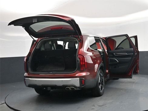 Used 2024 Kia Telluride S w/ S Sunroof Package image 33