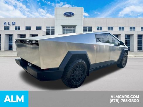 Used 2024 Tesla Cybertruck AWD Crew Cab image 6