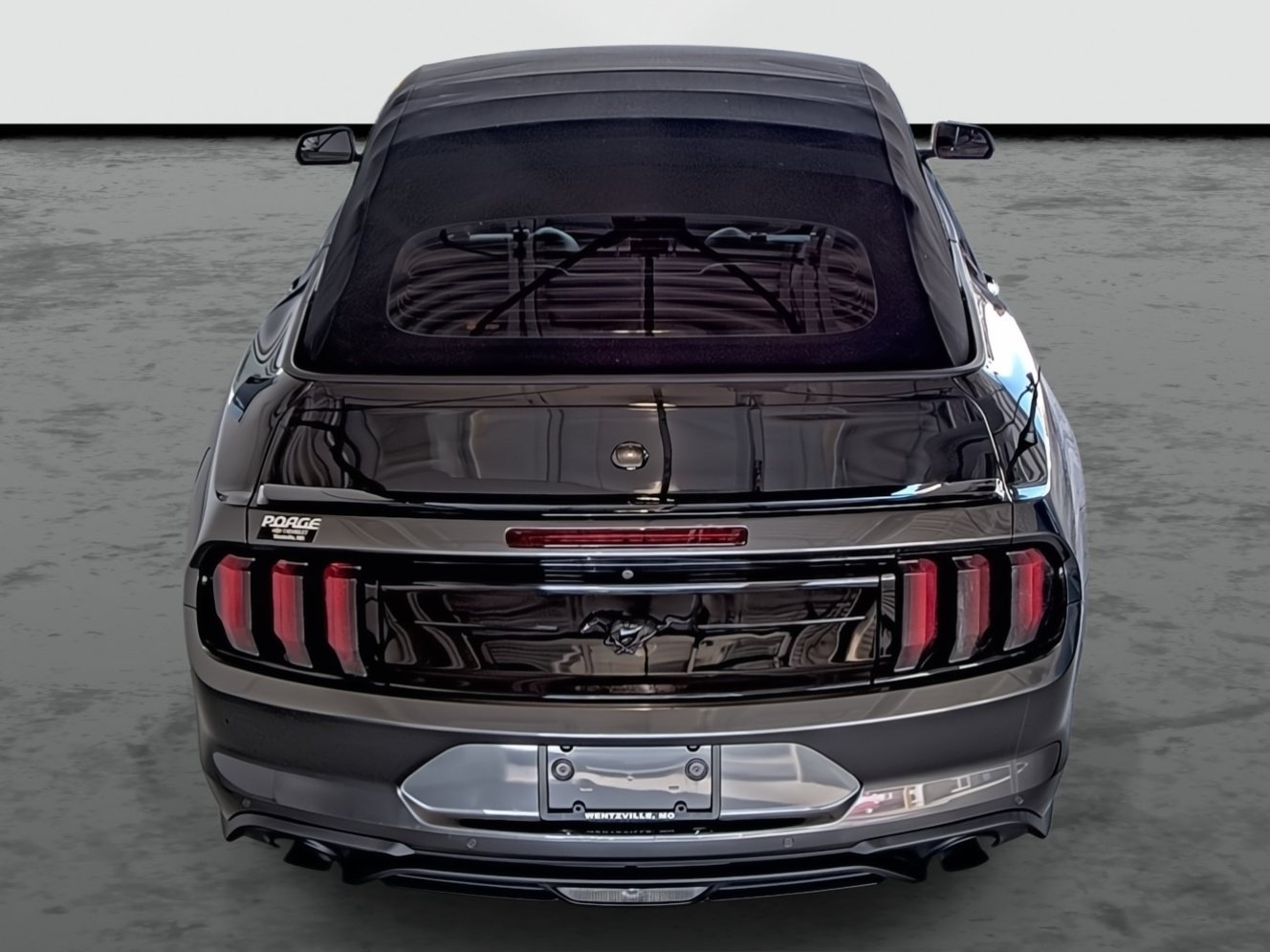 Used 2019 Ford Mustang Premium w/ Black Accent Package RWD image 3