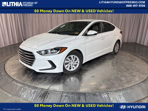 Used 2018 Hyundai Elantra SE image 1
