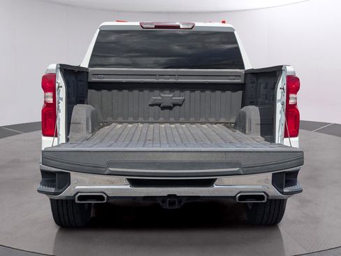 Used 2024 Chevrolet Silverado 1500 LTZ w/ Z71 Off-Road Package image 9