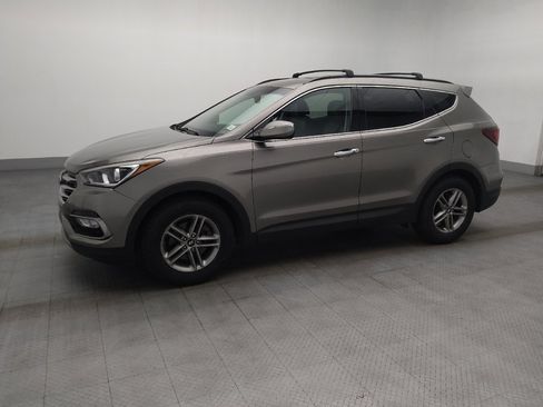Used 2018 Hyundai Santa Fe Sport FWD image 2