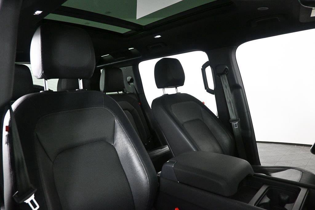 Used 2023 Land Rover Defender 110 X-Dynamic SE AWD/4WD image 21
