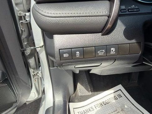 Used 2020 Toyota Camry XSE FWD image 19