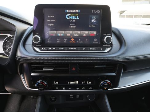 Used 2024 Nissan Rogue SV AWD/4WD image 23