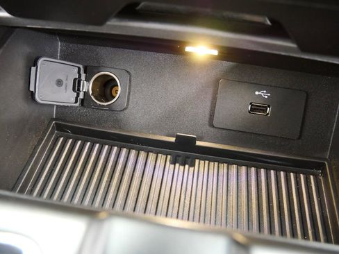 Used 2016 Ford F150 XLT w/ Equipment Group 301A Mid image 29