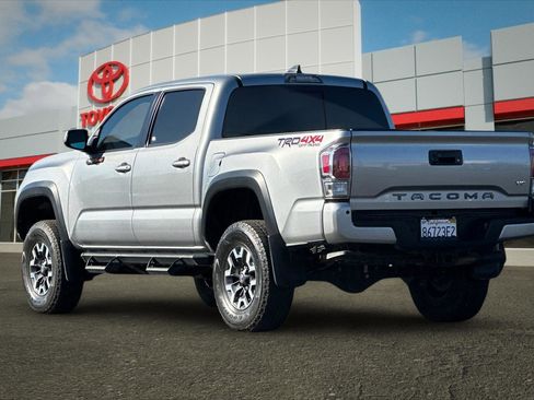 Used 2020 Toyota Tacoma SR5 image 5