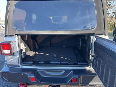 Used 2018 Jeep Wrangler Unlimited Rubicon image 11