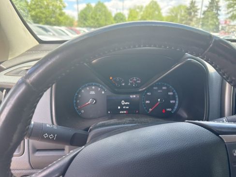 Used 2022 Chevrolet Colorado Z71 image 10