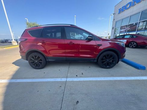 Used 2017 Ford Escape Titanium AWD/4WD image 3