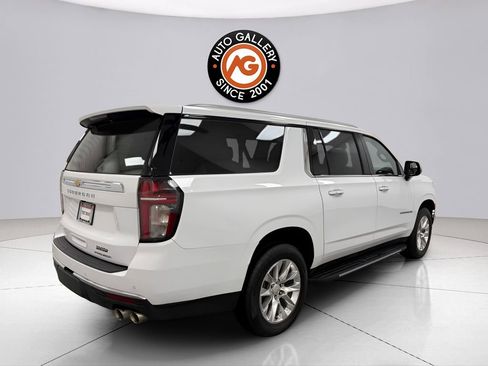 Used 2023 Chevrolet Suburban Premier image 7