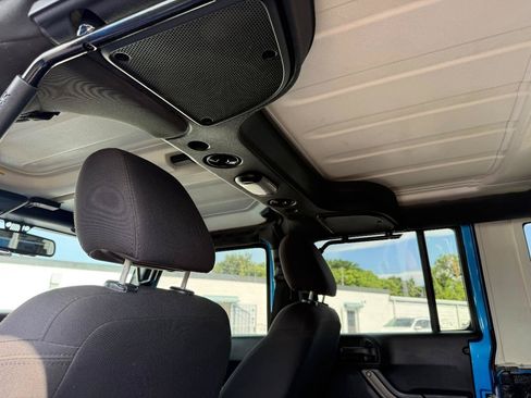 Used 2015 Jeep Wrangler Unlimited Sport w/ Quick Order Package 24S AWD/4WD image 25