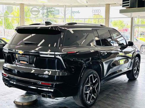 Used 2026 Chevrolet Traverse High Country FWD image 6