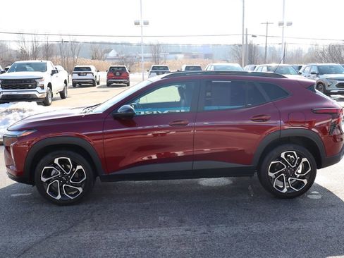 Used 2024 Chevrolet Trax RS w/ Driver Confidence Package image 25