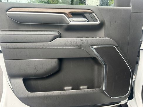 Used 2025 Chevrolet Silverado 3500 LT image 22