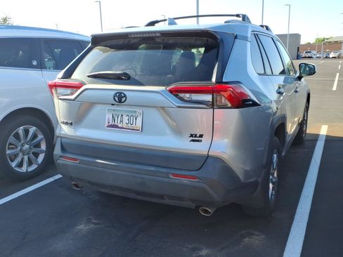 Used 2022 Toyota RAV4 XLE w/ Convenience Package AWD/4WD image 4
