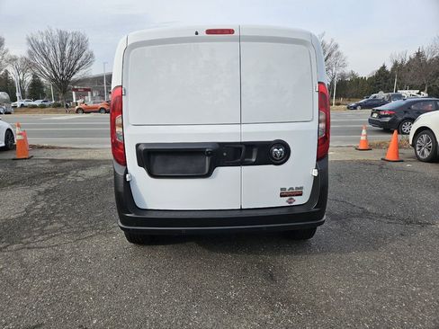 Used 2018 RAM ProMaster City Tradesman image 4