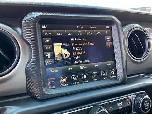 Used 2022 Jeep Gladiator Sport AWD/4WD image 30