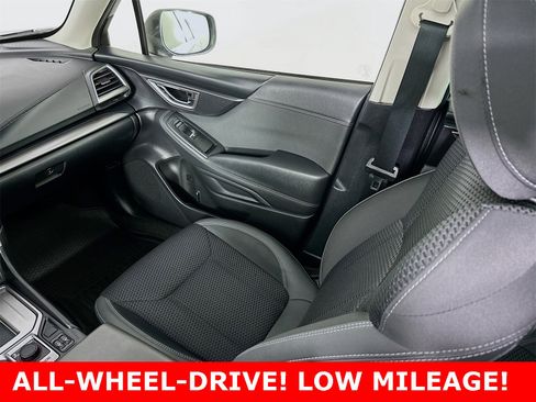 Used 2020 Subaru Forester Premium image 23