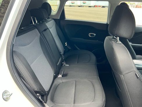 Used 2018 Kia Soul + image 47