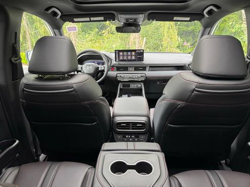 New 2026 Honda Pilot Black Edition image 6