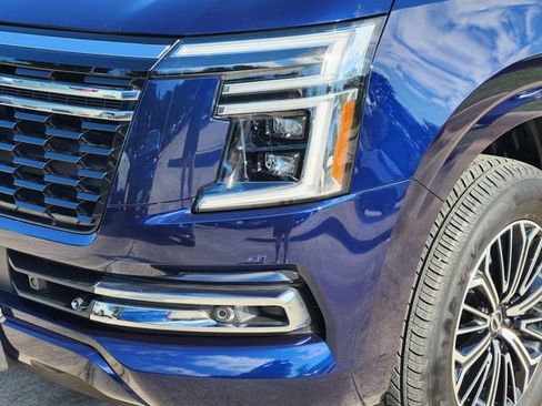 Used 2025 Nissan Armada SL w/ Captain's Chari Seat Package AWD/4WD image 7